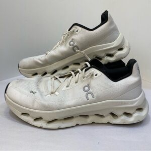 ON Cloudstratus White Running Shoes CloudTec Phase US 8.5 Women